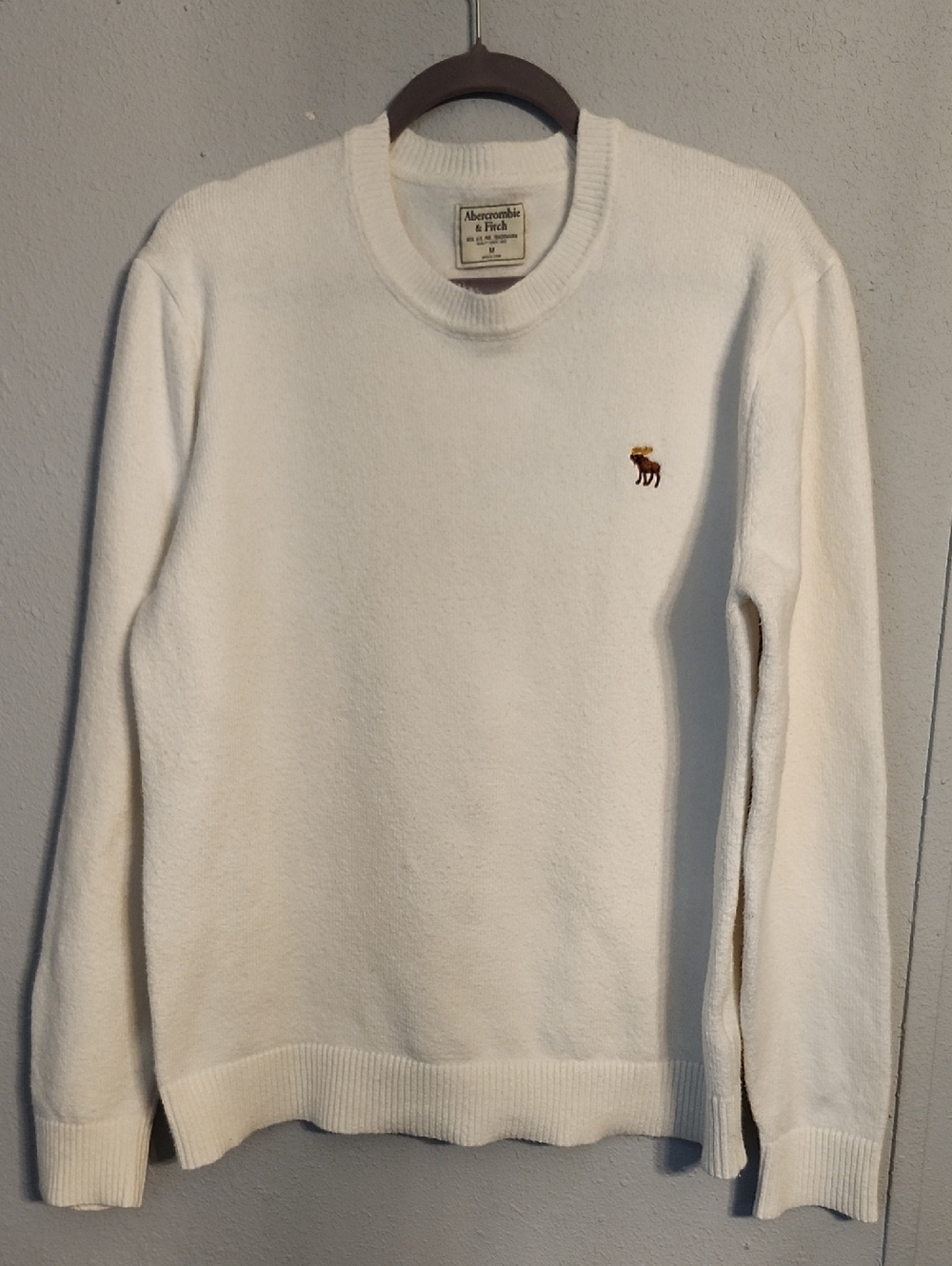 Abercrombie & Fitch Men's White Crewneck Sweater